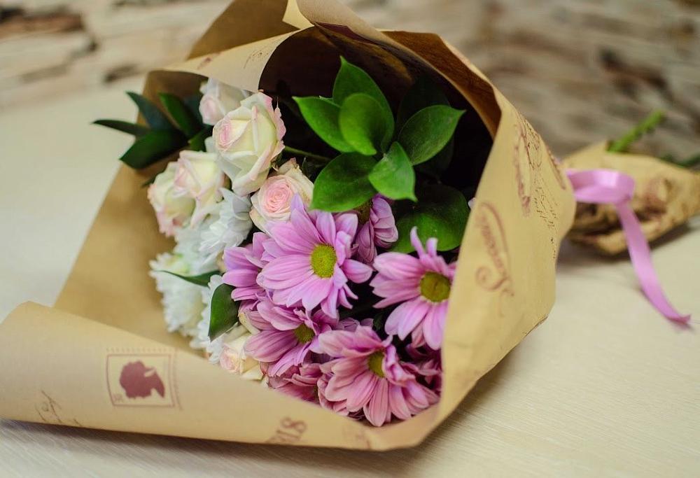 Букет цветов из: Розы и Хризантемы в Сельце