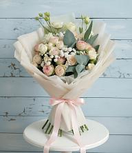 Букет цветов из:  Розы и Лизиантусы в Сельце