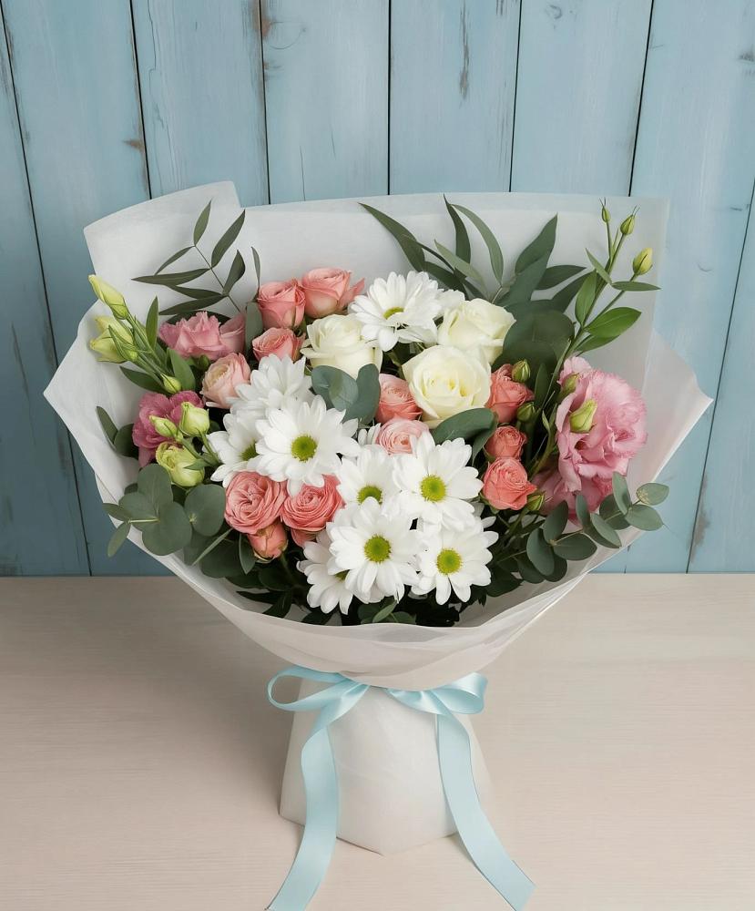 Букет цветов из: Розы, Лизиантусы и Хризантемы в Сельце