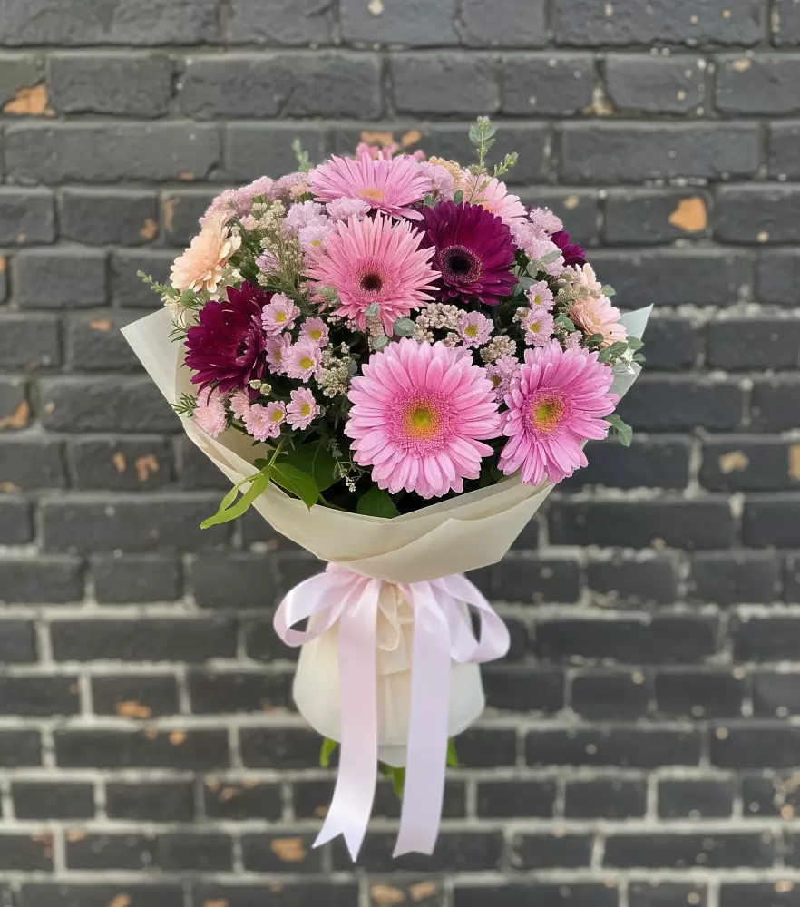 Букет цветов из: Герберы и Хризантемы в Сельце