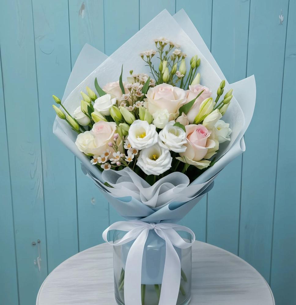 Букет цветов из: Розы и Лизиантусы в Сельце