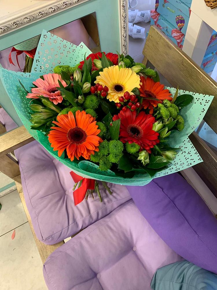Букет цветов из: Герберы, Хризантемы и Альстромерии в Сельце