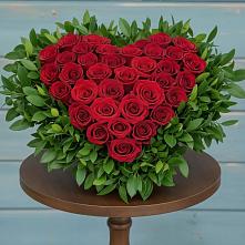 Цветочная композиция из Розы в виде сердца в Сельце