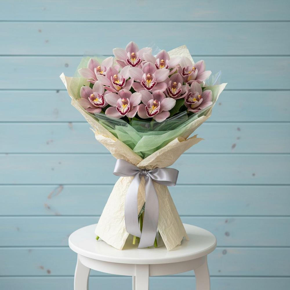 Букет цветов из: Орхидеи и Розы в Сельце