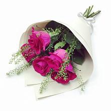 Букет цветов из:  Розы в Сельце