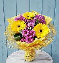 Букет цветов из:  Хризантемы и Герберы в Сельце