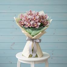 Букет цветов из:  Орхидеи и Розы в Сельце