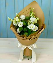 Букет цветов из:  Хризантемы и Лизиантусы в Сельце