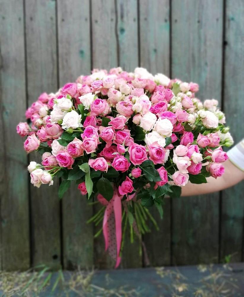 Букет Розовые кустовые розы Натали и Лав Лидия в Сельце