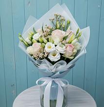 Букет цветов из:  Розы и Лизиантусы в Сельце