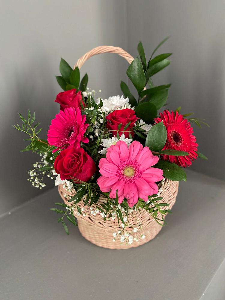 Цветочная композиция из Розы, Хризантемы и Герберы в корзине в Сельце