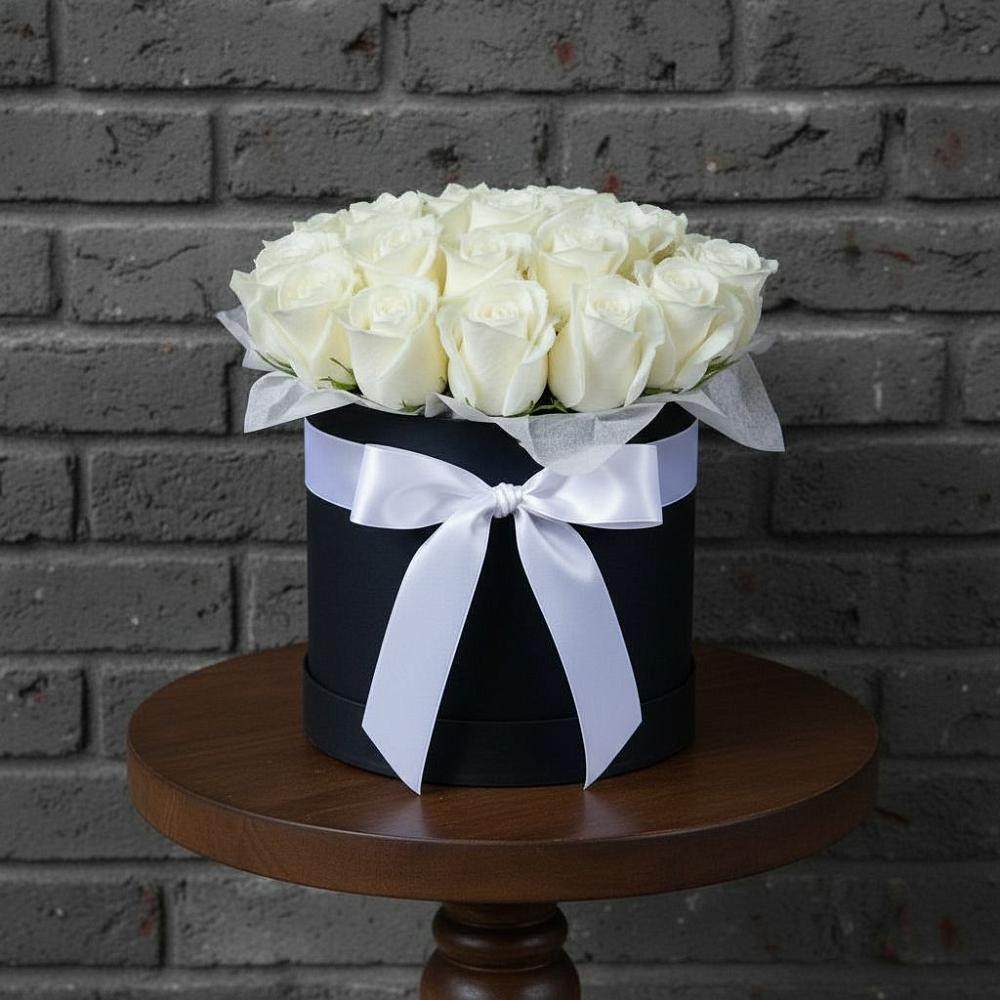 Цветочная композиция из Розы в шляпной коробке в Сельце