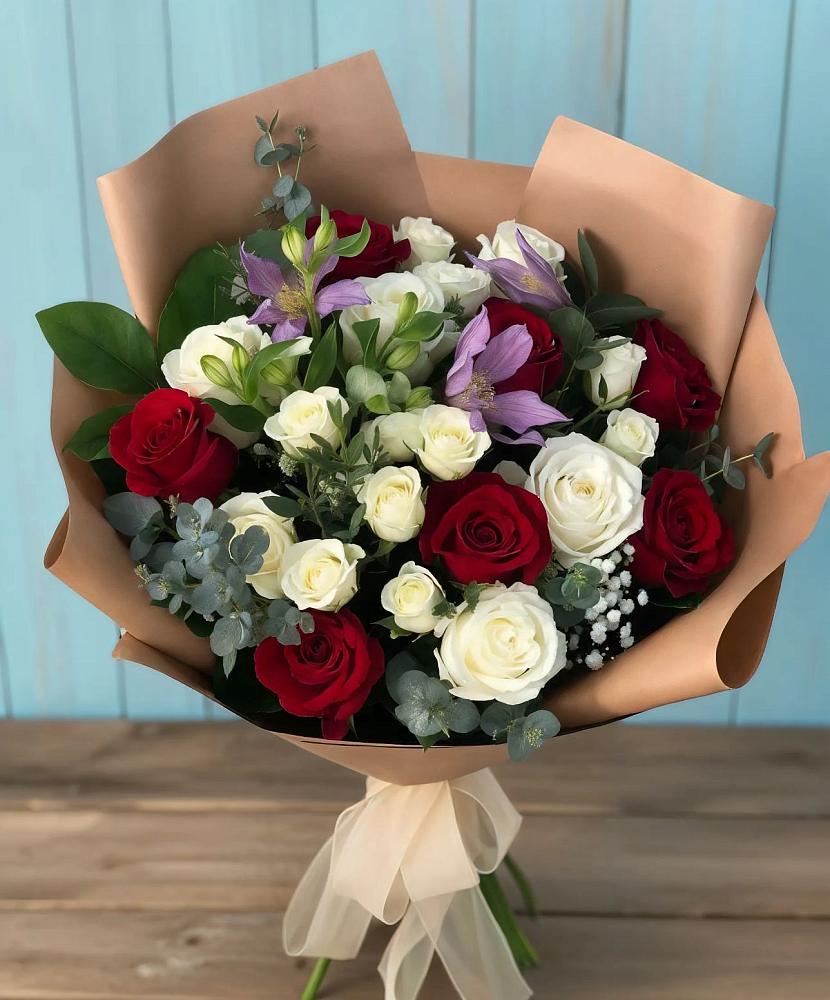 Букет цветов из: Розы и Альстромерии в Сельце