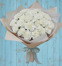 Букет цветов из:  Гвоздики в Сельце