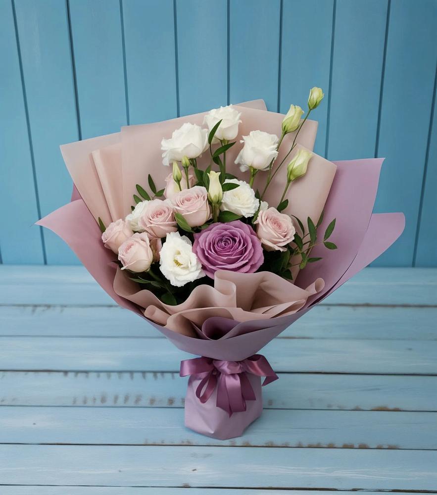 Букет цветов из: Розы и Лизиантусы в Сельце